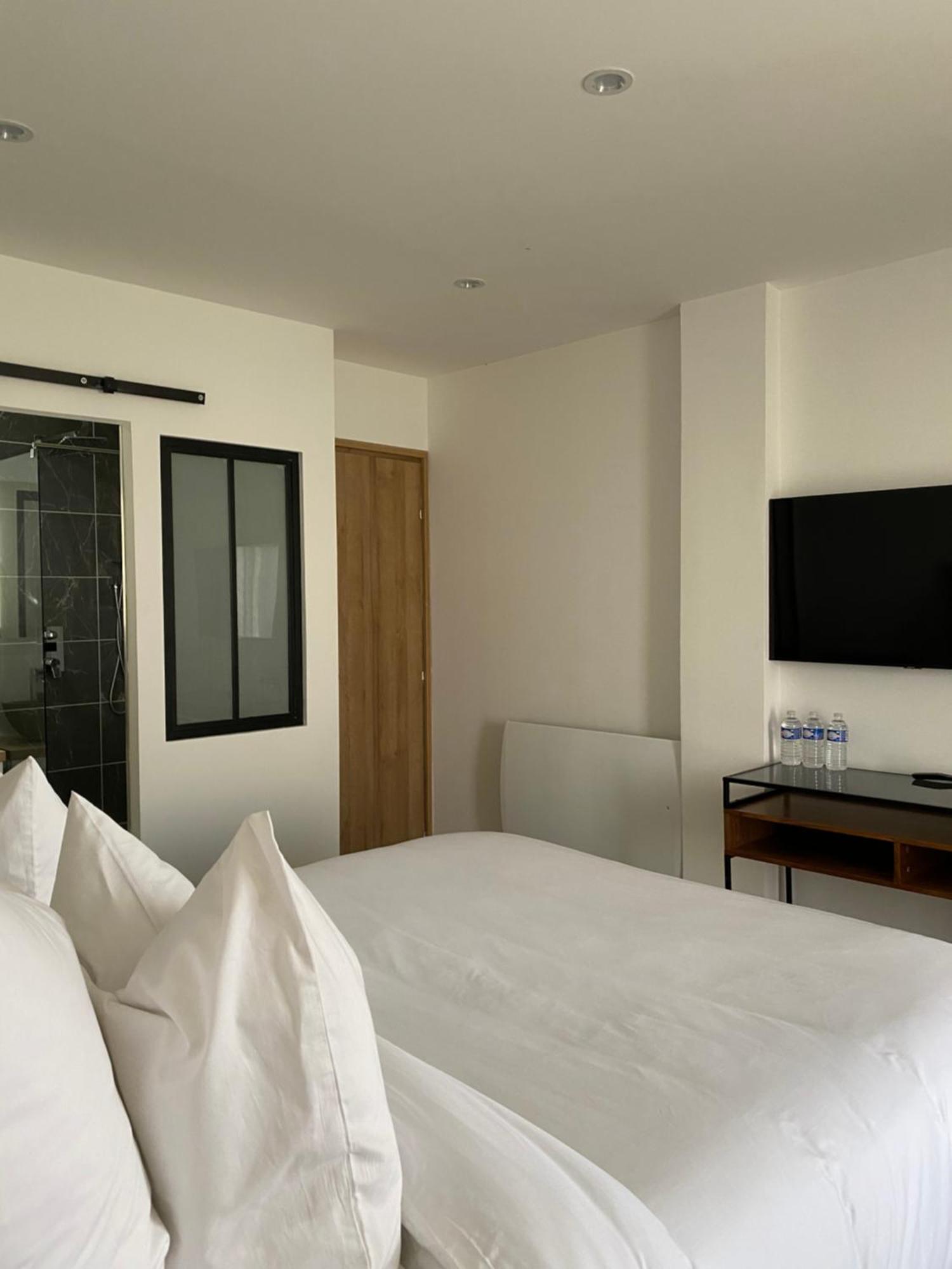 O Bain Soleil Bed & Breakfast Bourg-Saint-Andeol Ngoại thất bức ảnh